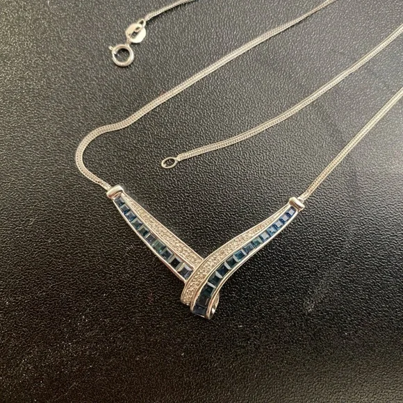 Elegant 14k White Gold Necklace with Sapphires and Diamonds - Picture 2 of 8